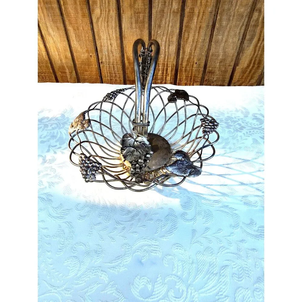 Vintage Godinger Silverplate Wirework  Basket Grapes Leaves Folding Handle